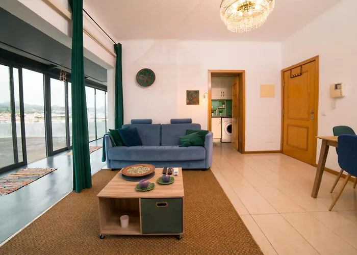 公寓 The Terrace 蓬塔德尔加达